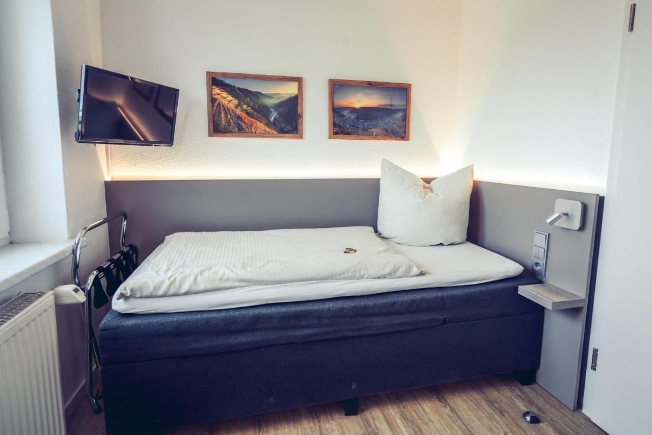 Hotel Kalenborner Hoehe Екстериор снимка
