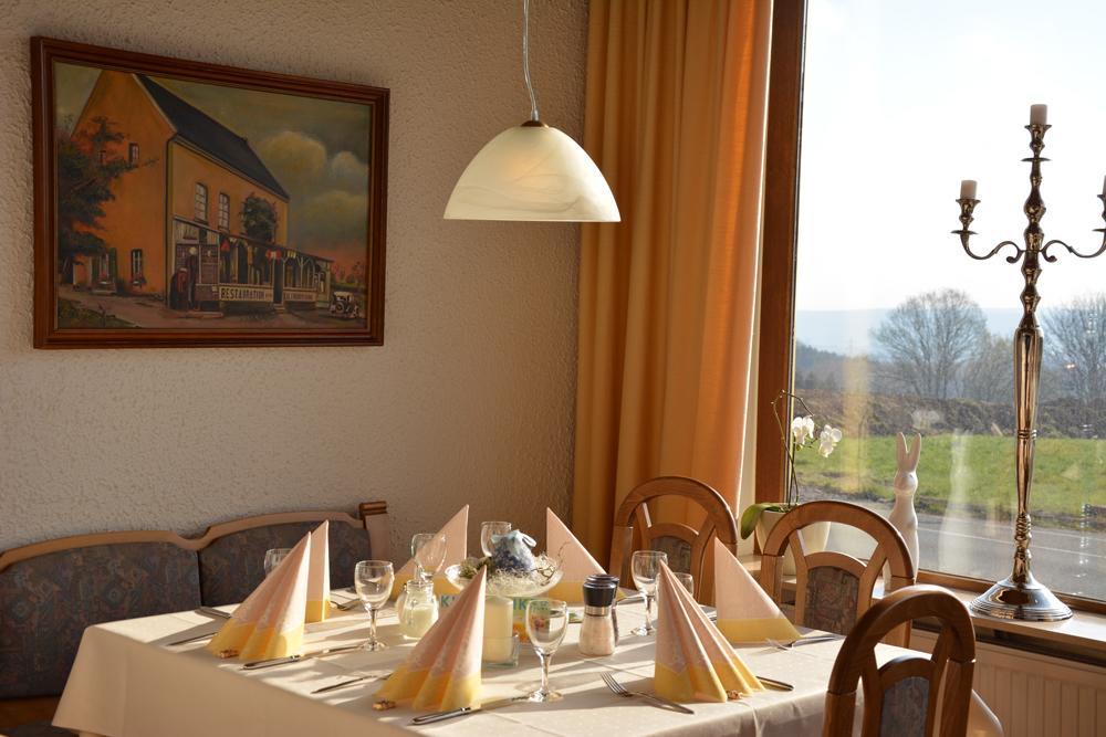 Hotel Kalenborner Hoehe Екстериор снимка